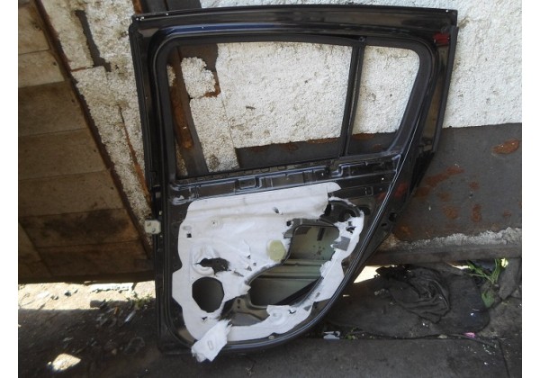 Дверка права задня Renault Clio III, 05-09, хетчбек